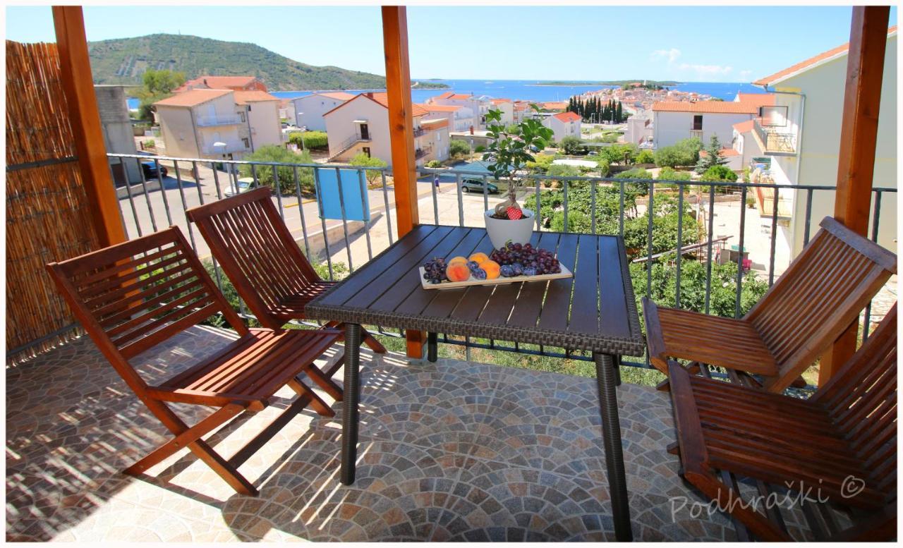 Primosten Apartments Exterior photo