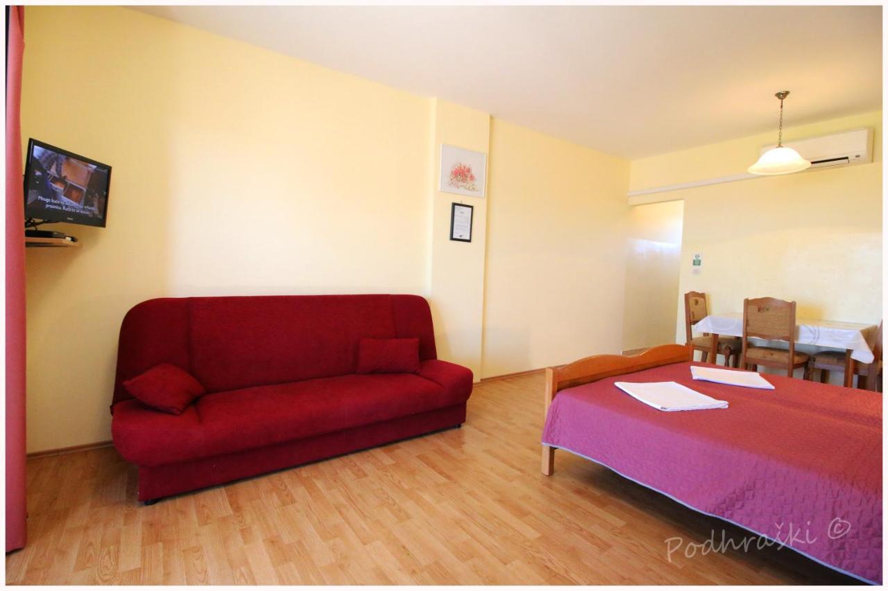 Primosten Apartments Exterior photo